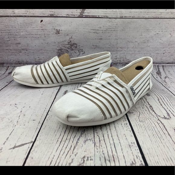 Bobs Slippers - Picture 3 of 9